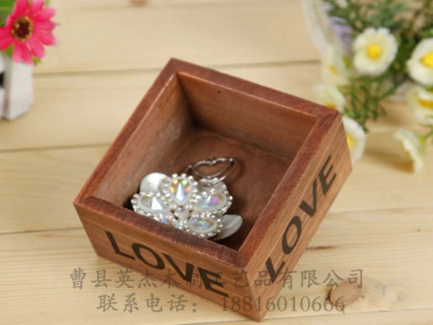 點(diǎn)擊查看詳細(xì)信息<br>標(biāo)題：仿古小花盆 閱讀次數(shù)：1007