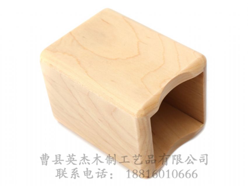 點擊查看詳細信息<br>標題：木制筆筒 閱讀次數(shù)：1045