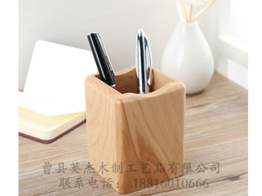 點擊查看詳細信息<br>標題：木制筆筒 閱讀次數(shù)：1083