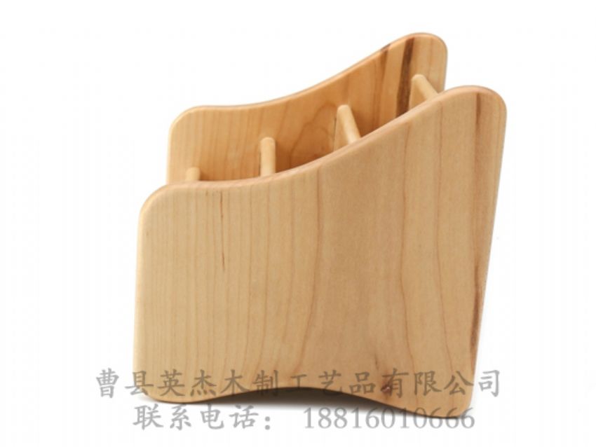 點擊查看詳細信息<br>標題：櫻桃木遙控機器木盒 閱讀次數(shù)：1091