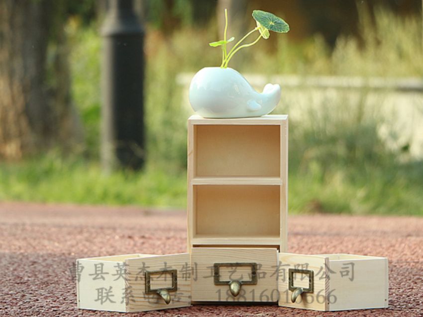 點擊查看詳細(xì)信息<br>標(biāo)題：松木3斗櫥子 閱讀次數(shù)：1440