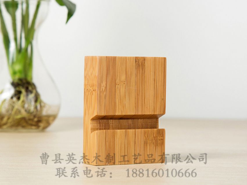 點(diǎn)擊查看詳細(xì)信息<br>標(biāo)題：竹木手機(jī)支架 閱讀次數(shù)：1520
