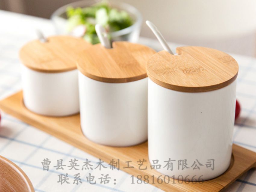 點(diǎn)擊查看詳細(xì)信息<br>標(biāo)題：竹木調(diào)味盒木蓋 閱讀次數(shù)：1510