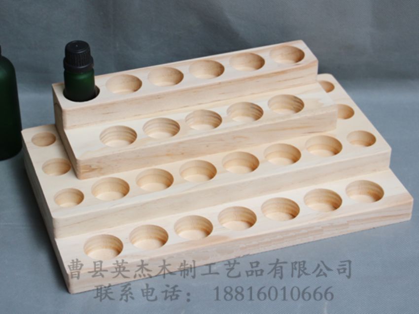 點擊查看詳細信息<br>標題：竹木精油木盒 閱讀次數(shù)：1387