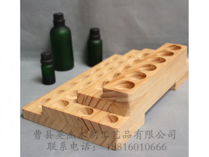 點擊查看詳細信息<br>標題：竹木精油木盒 閱讀次數(shù)：1430