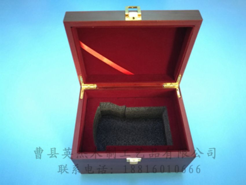 點(diǎn)擊查看詳細(xì)信息<br>標(biāo)題：竹木茶葉盒 閱讀次數(shù)：1128