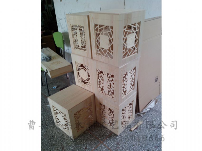 點擊查看詳細信息<br>標題：木制白酒盒 閱讀次數(shù)：1386