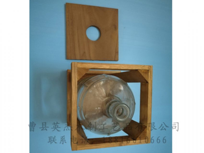 點擊查看詳細信息<br>標題：木制底座  木制杯蓋 閱讀次數(shù)：969