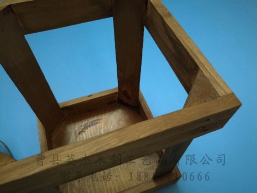 點擊查看詳細信息<br>標題：木制底座  木制杯蓋 閱讀次數(shù)：973