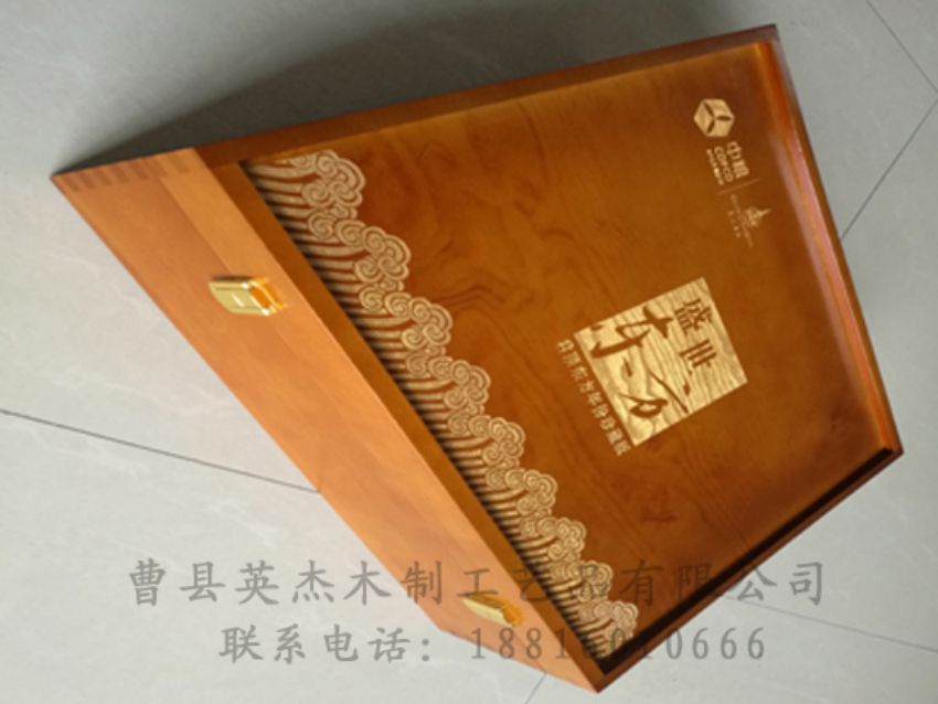 點(diǎn)擊查看詳細(xì)信息<br>標(biāo)題：木制紅酒盒 閱讀次數(shù)：1023