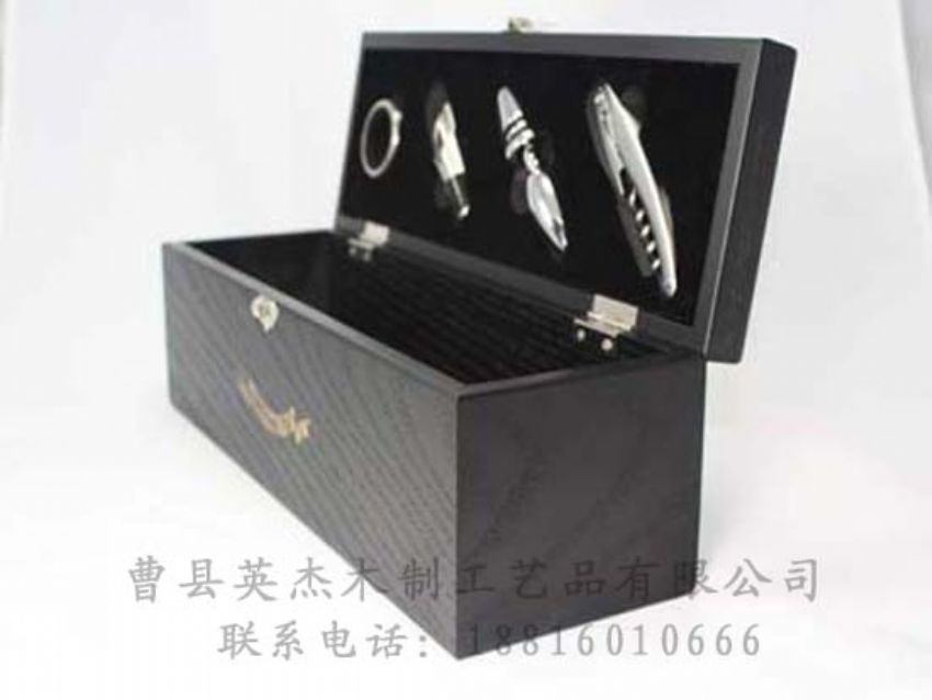 點(diǎn)擊查看詳細(xì)信息<br>標(biāo)題：木制紅酒盒 閱讀次數(shù)：1590