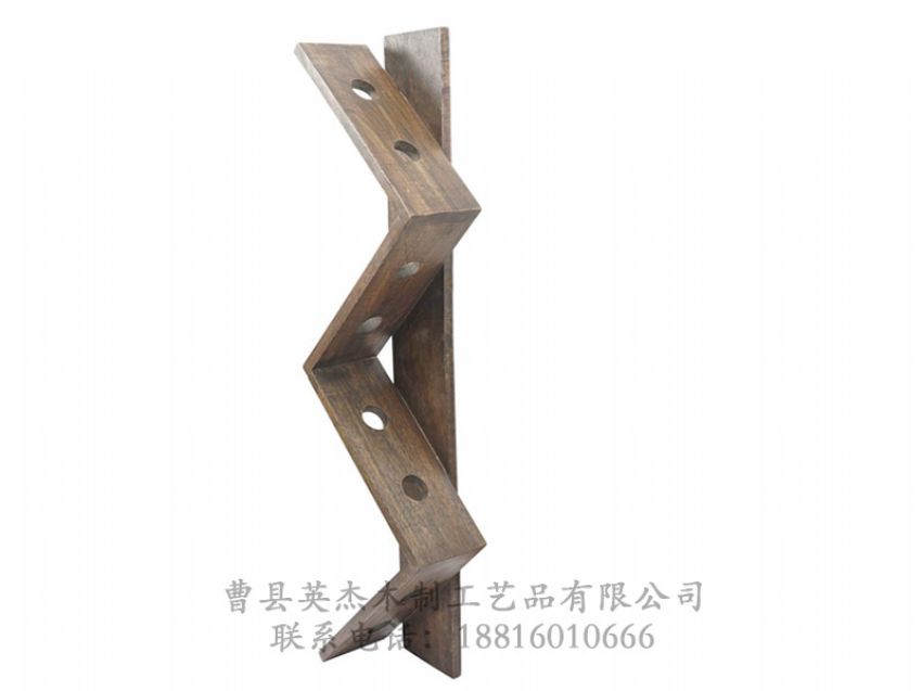 點(diǎn)擊查看詳細(xì)信息<br>標(biāo)題：木制酒架 閱讀次數(shù)：964