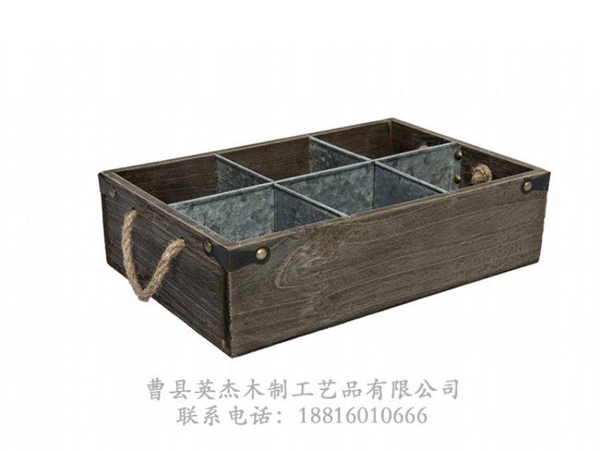 點(diǎn)擊查看詳細(xì)信息<br>標(biāo)題：木制酒盒 閱讀次數(shù)：792