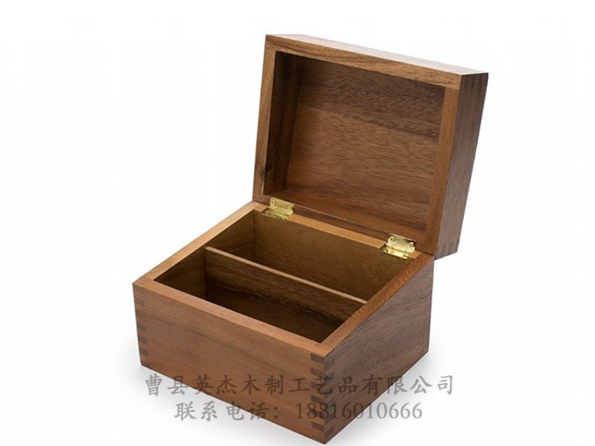 點(diǎn)擊查看詳細(xì)信息<br>標(biāo)題：木制文具包裝盒 閱讀次數(shù)：797