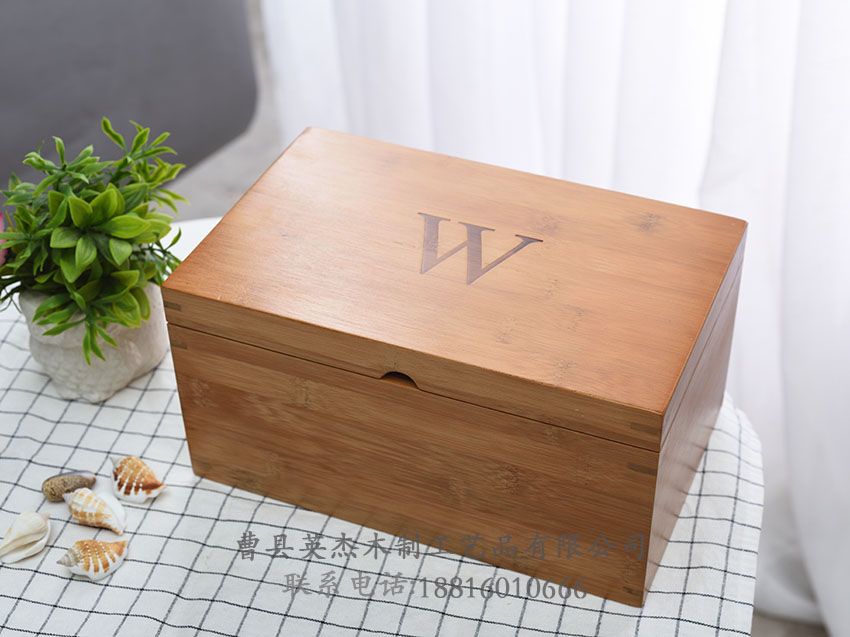 點(diǎn)擊查看詳細(xì)信息<br>標(biāo)題：竹木茶葉盒 閱讀次數(shù)：1479